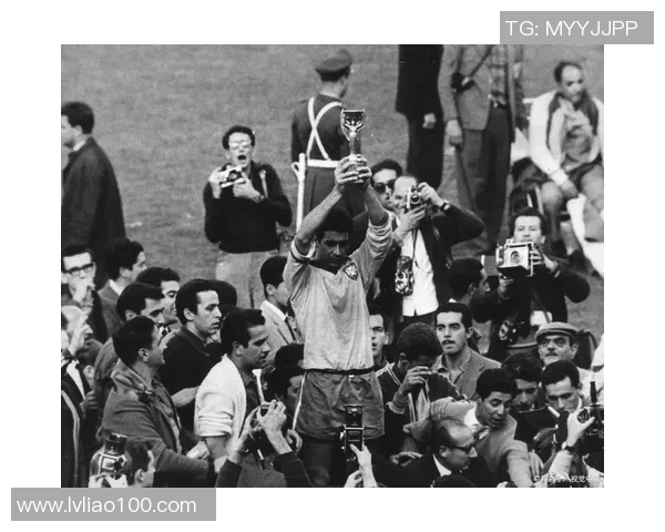 1950年代足球传奇人物回顾：那些改变历史的球星与经典瞬间