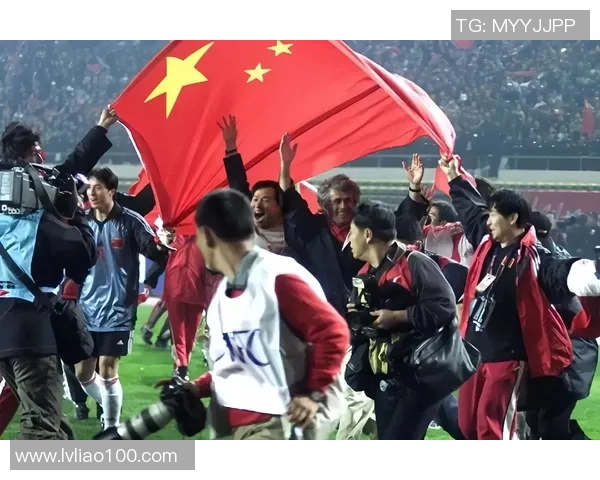 2006年足球明星风采：聚焦世界杯赛场上的英雄人物与辉煌瞬间